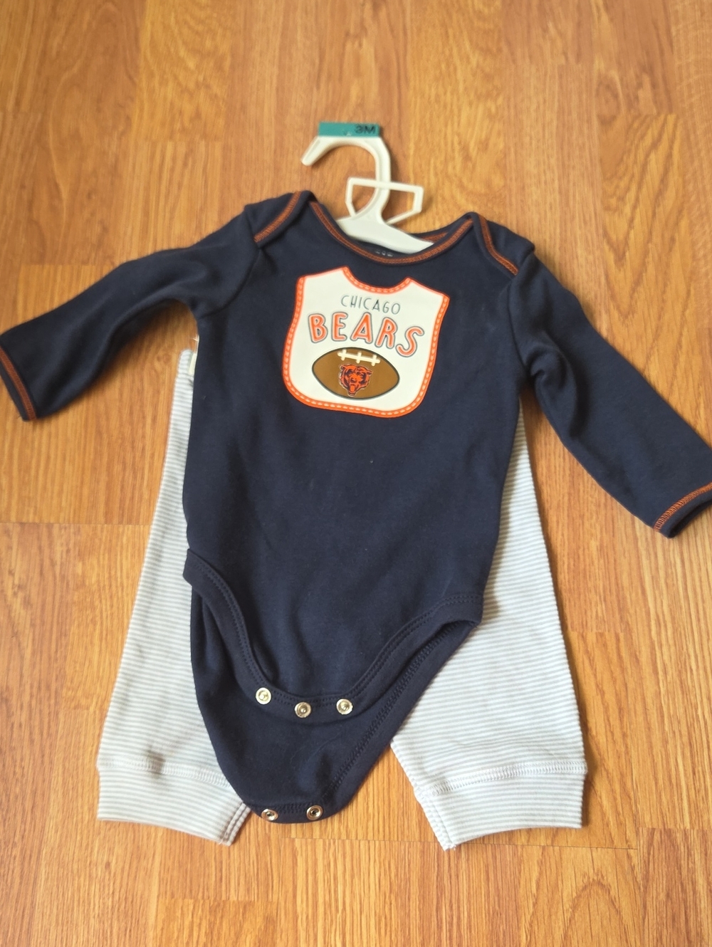Chicago Bears Baby Set 3M 2pc NWT NFL Football